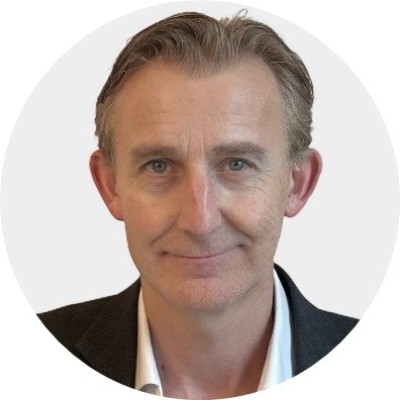 Portrait_LinkedIn_JonathanWyatt